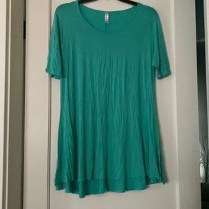 LuLaRoe Light Green Perfect T Shirt 2XL
